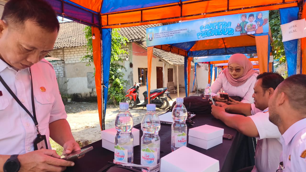Pendampingan Pembuatan NIB dan Pendaftaran Sertifikasi Halal bagi UMKM di Sekitar Pondok Pesantren Al-Falah Pamotan
